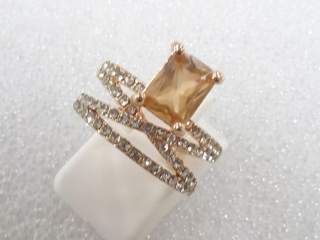 JAPANESE KIMONO / ANTIQUE COLORED STONE RING (SIZE 11)